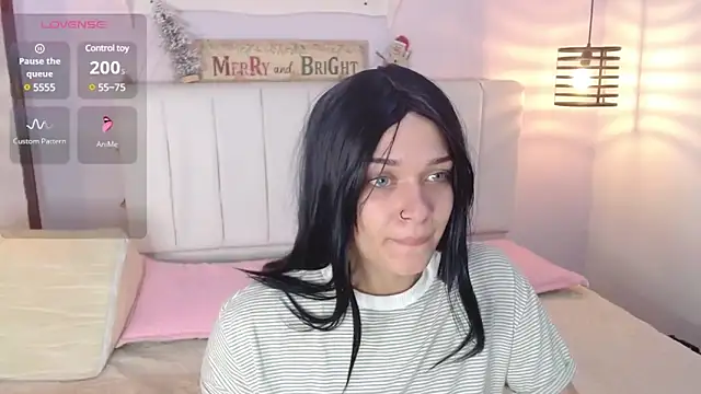 Snapshot of sukimoon chatting on December 23, 1:40 am sukimoon online show from December 23, 1:40 am