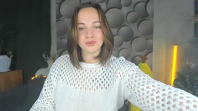 Snapshot of Cute_smile_sharon chatting on December 20, 1:47 am Cute smile sharon online show from December 20, 1:47 am