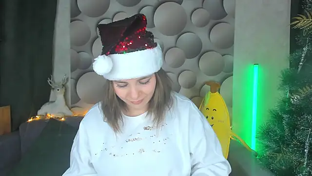 Snapshot of Cute_smile_sharon chatting on December 22, 9:55 am Cute smile sharon online show from December 22, 9:55 am