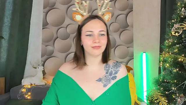 Snapshot of Cute_smile_sharon chatting on December 25, 5:05 am Cute smile sharon online show from December 25, 5:05 am