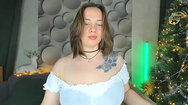 Snapshot of Cute_smile_sharon chatting on December 28, 2:01 am Cute smile sharon online show from December 28, 2:01 am