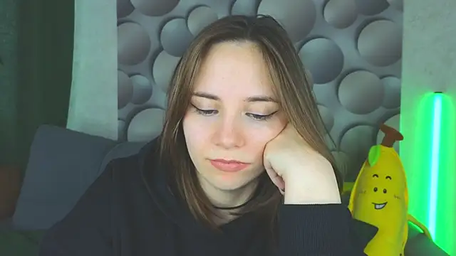 Snapshot of Cute_smile_sharon chatting on February 13, 7:45 am Cute smile sharon online show from February 13, 7:45 am