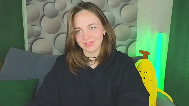 Snapshot of Cute_smile_sharon chatting on March 21, 3:12 am Cute smile sharon online show from March 21, 3:12 am