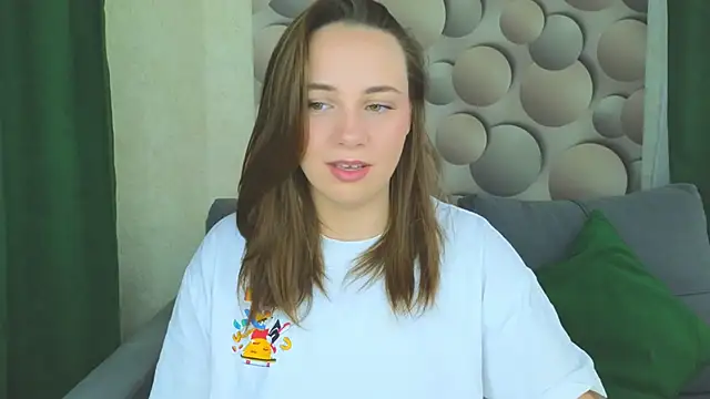 Snapshot of Cute_smile_sharon chatting on September 11, 5:07 am Cute smile sharon online show from September 11, 5:07 am