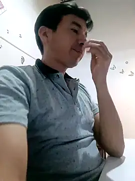 bisexual0007 online show from March 15, 6:21 pm