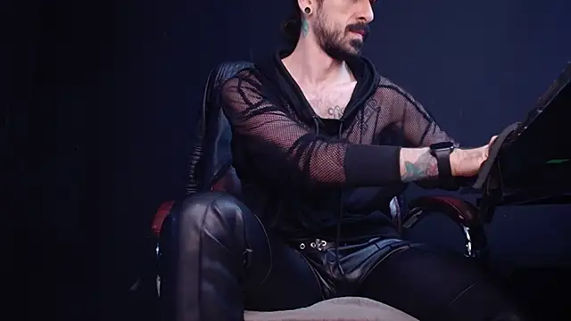 AxelColton online show from October 27, 11:25 am