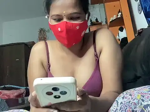 Tamil Sanjana  online show from December 19, 4:58 pm