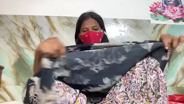 Snapshot of Tamil_Sanjana_ chatting on January 9, 12:57 am Tamil Sanjana online show from January 9, 12:57 am