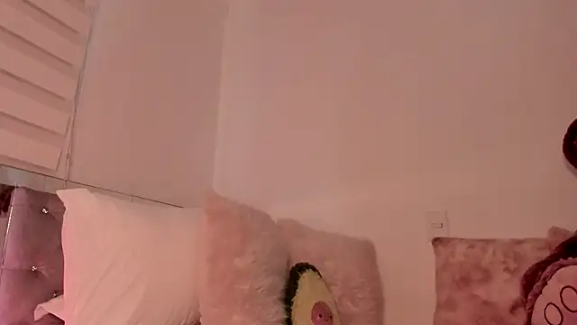 Snapshot of Alissonroses chatting on July 24, 5:11 pm Alissonroses online show from July 24, 5:11 pm