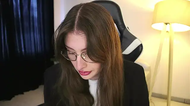 Daisha Riley online show from November 12, 2:39 pm