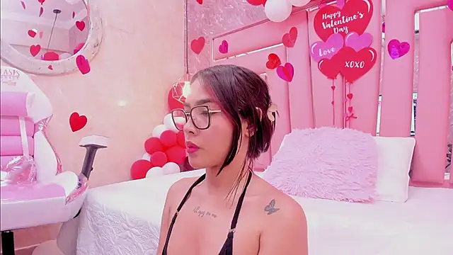 Snapshot of SEXY_HOTTIE__ chatting on February 20, 6:46 pm SEXY HOTTIE online show from February 20, 6:46 pm