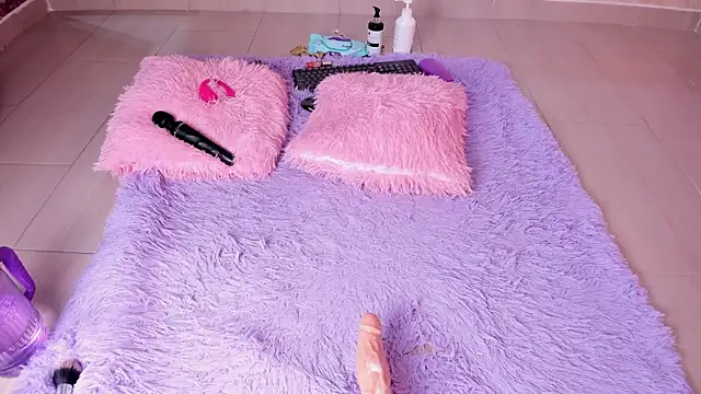 Snapshot of SEXY_HOTTIE__ chatting on March 18, 3:53 pm SEXY HOTTIE online show from March 18, 3:53 pm