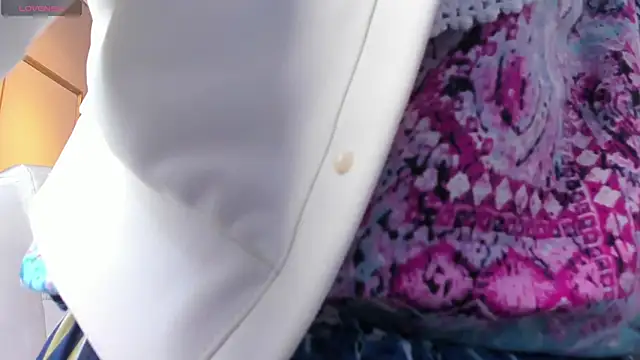 Snapshot of PerlaPreciosa chatting on October 19, 4:02 am PerlaPreciosa online show from October 19, 4:02 am