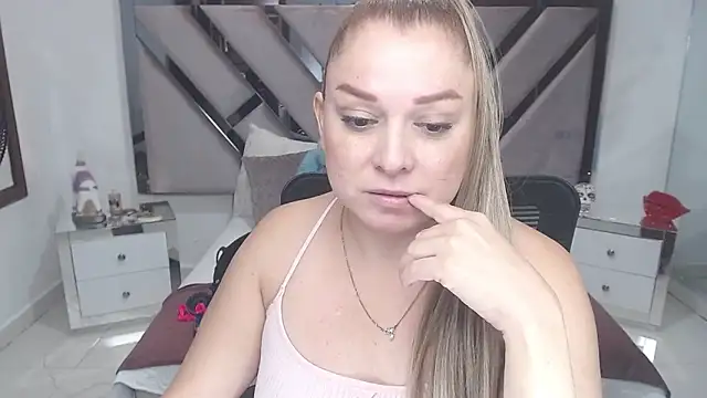 natalia5560 online show from March 11, 2:51 pm