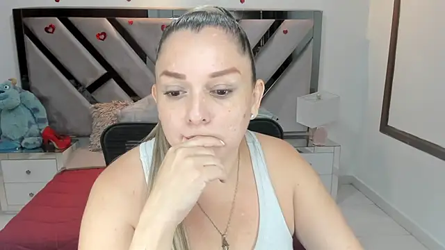 natalia5560 online show from October 5, 1:42 pm