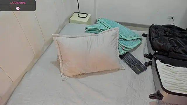 AbrilSonne online show from February 23, 10:20 pm