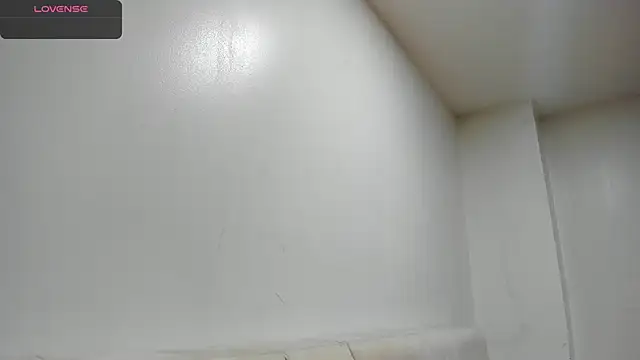 AbrilSonne online show from March 6, 8:27 pm