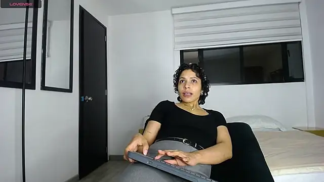 AbrilSonne online show from September 18, 11:51 pm