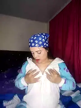 Snapshot of AriaYummy chatting on December 29, 1:02 am AriaYummy online show from December 29, 1:02 am