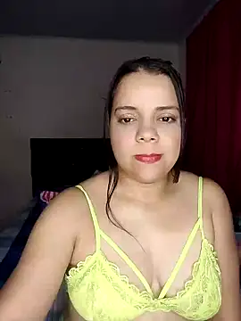 Snapshot of AriaYummy chatting on January 9, 1:50 am AriaYummy online show from January 9, 1:50 am