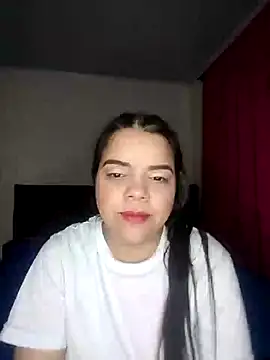 Snapshot of AriaYummy chatting on February 18, 2:27 am AriaYummy online show from February 18, 2:27 am