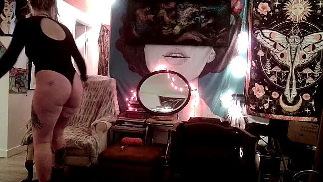 SilverandFox online show from January 8, 9:34 pm