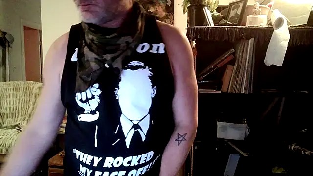 SilverandFox online show from January 14, 7:17 am