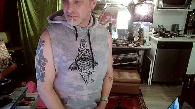 SilverandFox online show from March 18, 8:58 am