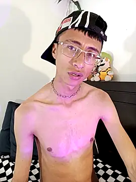 codysmith online show from March 2, 4:07 am