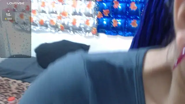 thaly funn online show from February 18, 8:03 pm