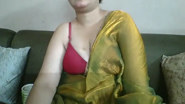 Snapshot of Riya_Stream01 chatting on May 15, 6:26 pm Riya Stream01 online show from May 15, 6:26 pm