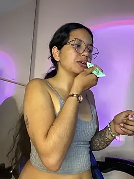 Rosita forever  online show from April 10, 5:45 am