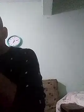 Snapshot of mediooc2 chatting on February 27, 2:32 pm mediooc2 online show from February 27, 2:32 pm