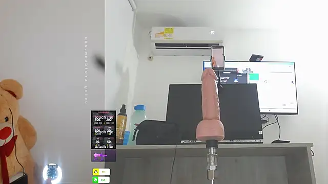 Snapshot of mariana_1_ chatting on January 27, 3:26 am mariana 1  online show from January 27, 3:26 am