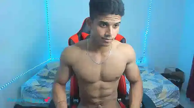 Snapshot of oliver_thompsson7 chatting on January 2, 4:46 pm oliver thompsson7 online show from January 2, 4:46 pm