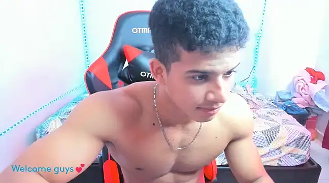 Snapshot of oliver_thompsson7 chatting on January 5, 5:41 pm oliver thompsson7 online show from January 5, 5:41 pm