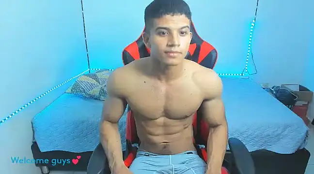 Snapshot of oliver_thompsson7 chatting on January 22, 4:02 am oliver thompsson7 online show from January 22, 4:02 am