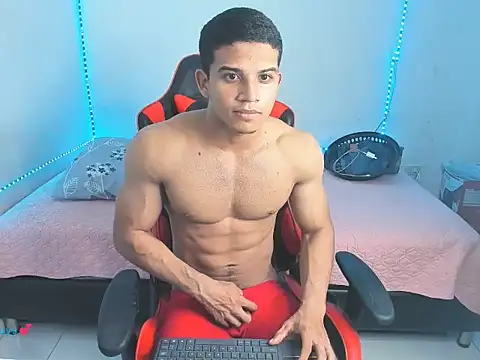 Snapshot of oliver_thompsson7 chatting on May 25, 3:01 am oliver thompsson7 online show from May 25, 3:01 am