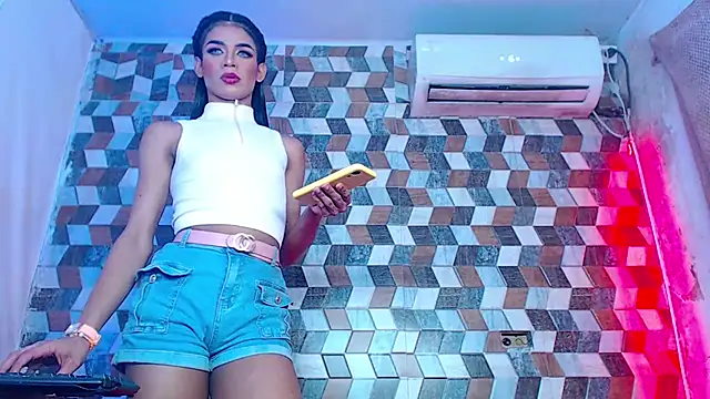 Snapshot of newgroupxxx chatting on February 28, 9:33 pm newgroupxxx online show from February 28, 9:33 pm