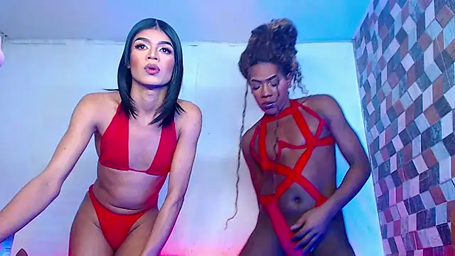 Snapshot of newgroupxxx chatting on March 12, 2:45 pm newgroupxxx online show from March 12, 2:45 pm