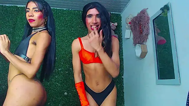 Snapshot of newgroupxxx chatting on October 10, 3:49 am newgroupxxx online show from October 10, 3:49 am