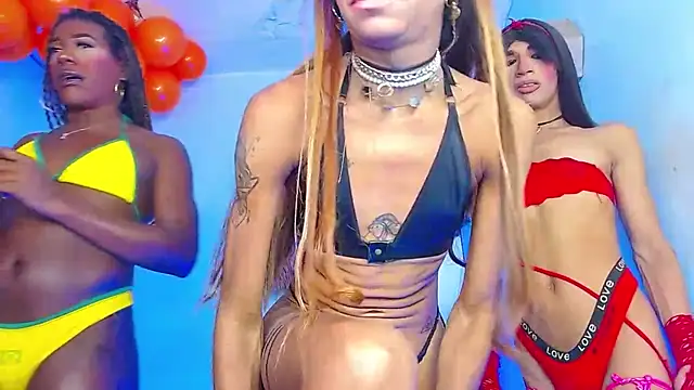 Snapshot of newgroupxxx chatting on November 2, 7:38 pm newgroupxxx online show from November 2, 7:38 pm