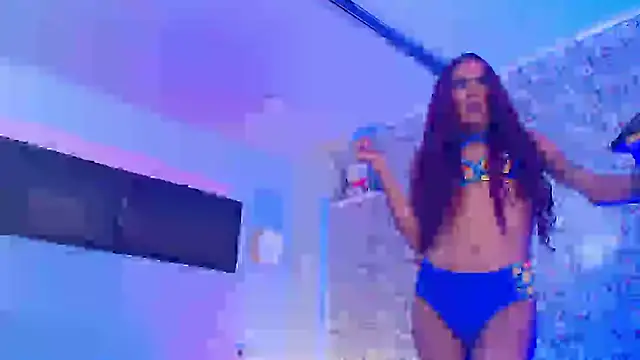 Snapshot of newgroupxxx chatting on December 4, 3:38 am newgroupxxx online show from December 4, 3:38 am