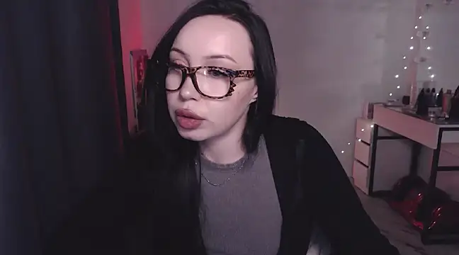 Snapshot of MoranaMissGod chatting on December 28, 12:47 am MoranaMissGod online show from December 28, 12:47 am