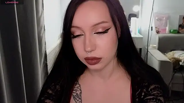 Snapshot of MoranaMissGod chatting on October 15, 7:03 pm MoranaMissGod online show from October 15, 7:03 pm