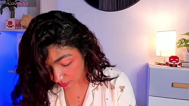 martina roldam online show from January 30, 5:30 am