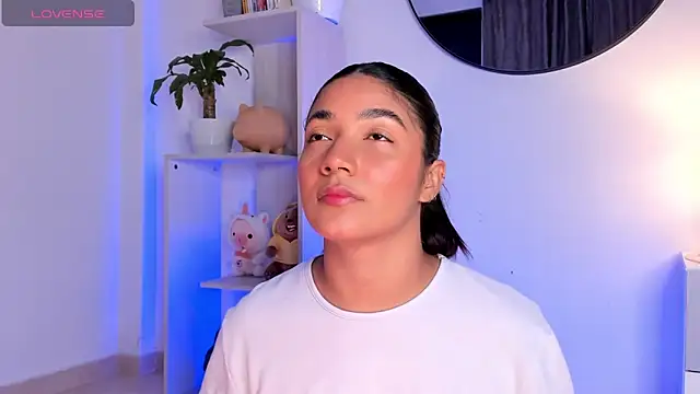 martina roldam online show from February 6, 1:38 am