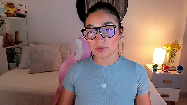 martina roldam online show from March 23, 1:53 am