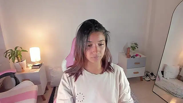 martina roldam online show from October 1, 12:16 am