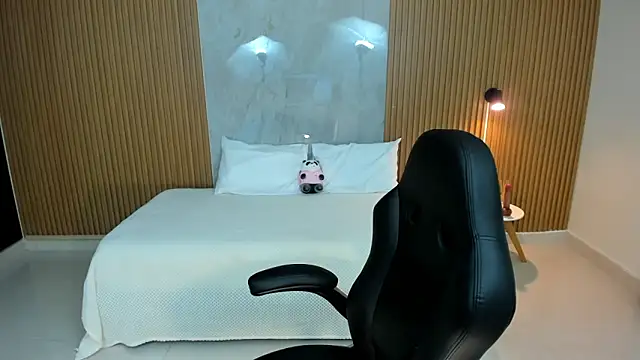 martina roldam online show from October 28, 10:01 pm